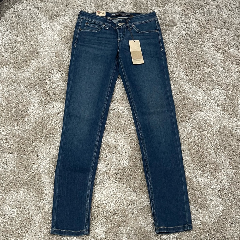 NWT Levi’s Low-rise Demi Curve Jeans Skinny